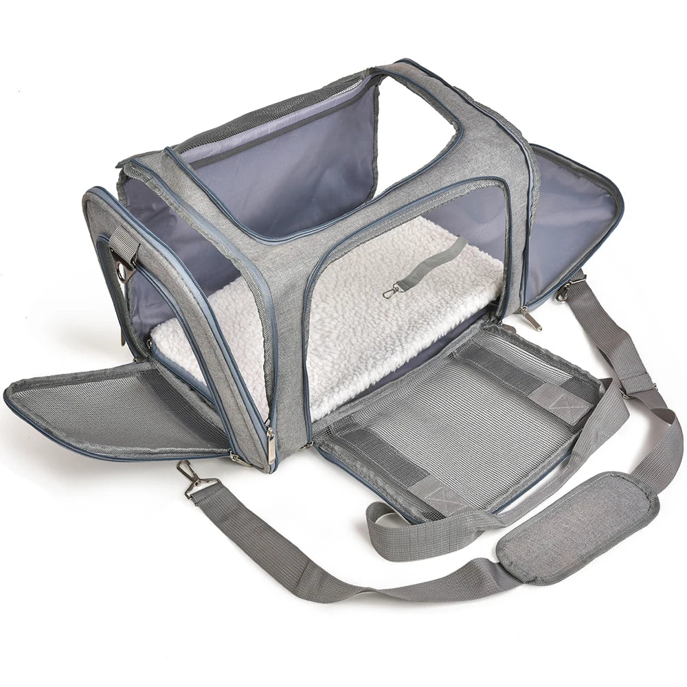 Airline approved small dogs and cats carrying bag