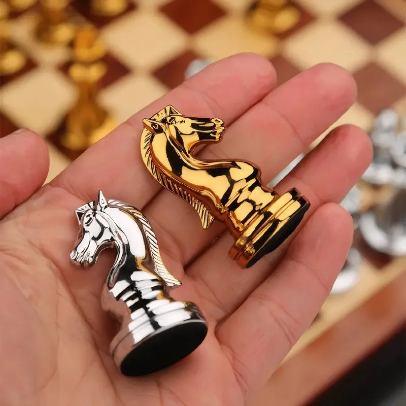 Deluxe Wooden chessboard Set