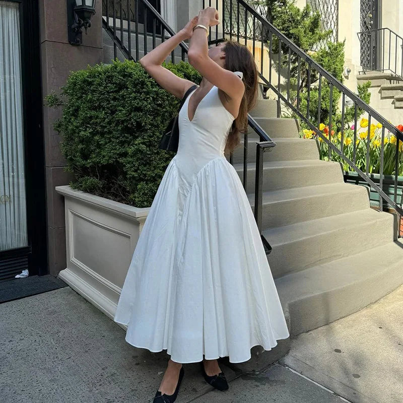 TARUXY Sexy Halterneck V-Neck Maxi Dress 👗 | Backless Vacation Long Dress with Flowy Hem